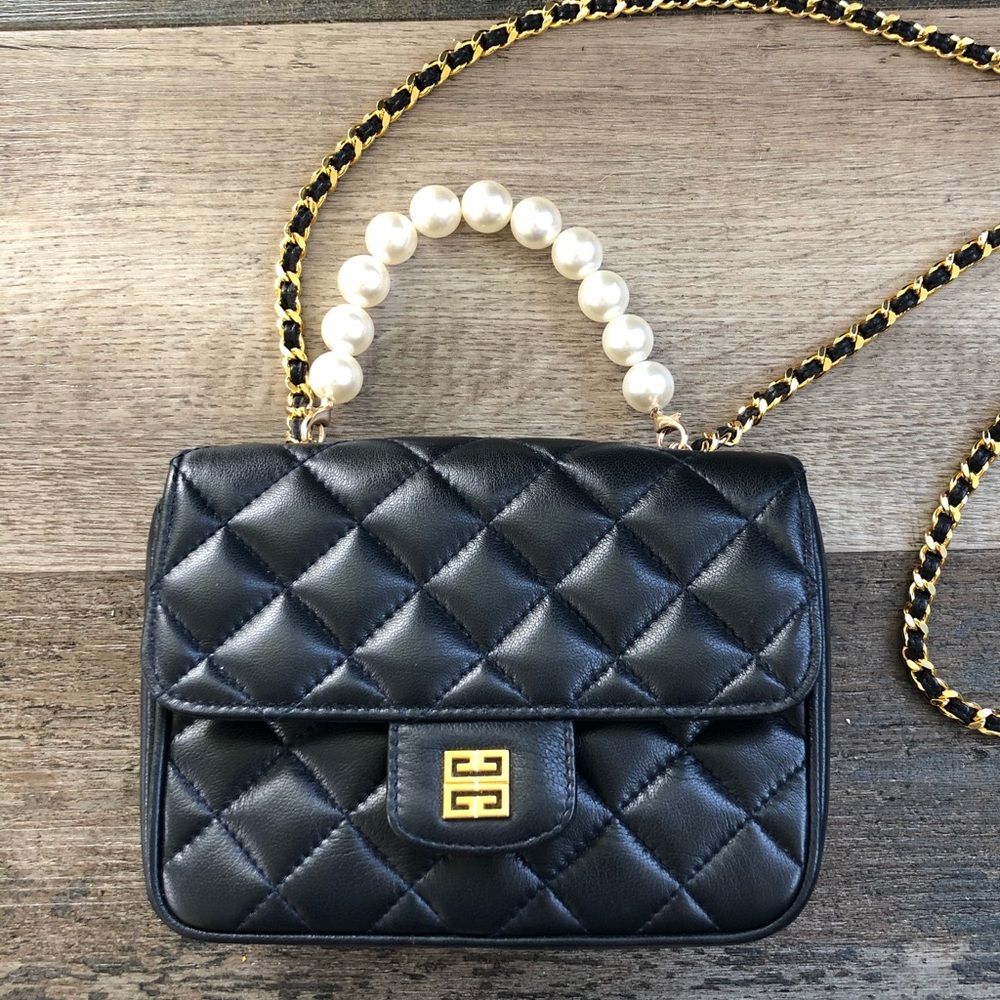 Pearl bead handle for handbags